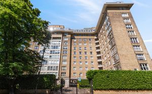 Boydell Court St Johns Wood Park